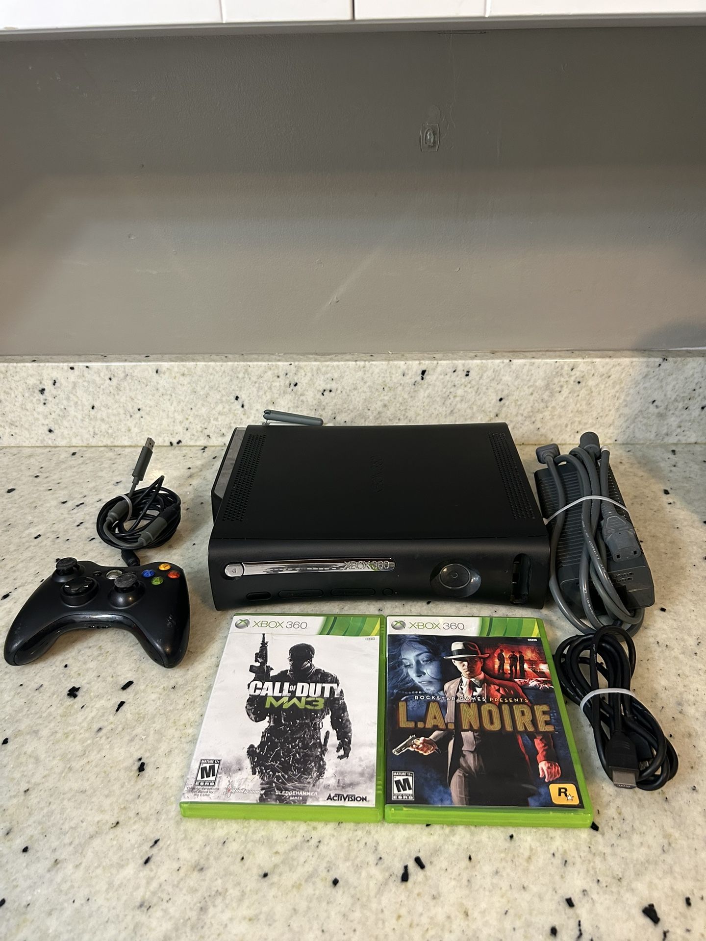 Microsoft Xbox 360 ELITE Core Model Matte Black Video Game Console System 120gb