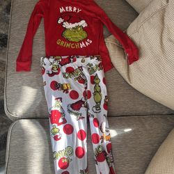 Kids Pajamas set size 5T 