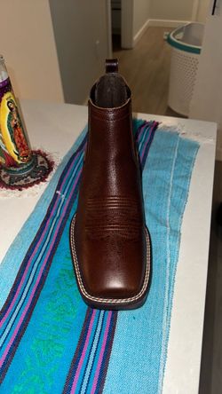Ariat Booker Chelsea Western Boots – Men’s Size 10