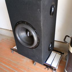 Sundown Xv4 15 3000 RMS Dual 2 Ohm & Custom Enclosure Built To Spec * Trades For A Rockford T2500.1bdcp Amp Or 2 15's In A Regular Ported Enclosure 