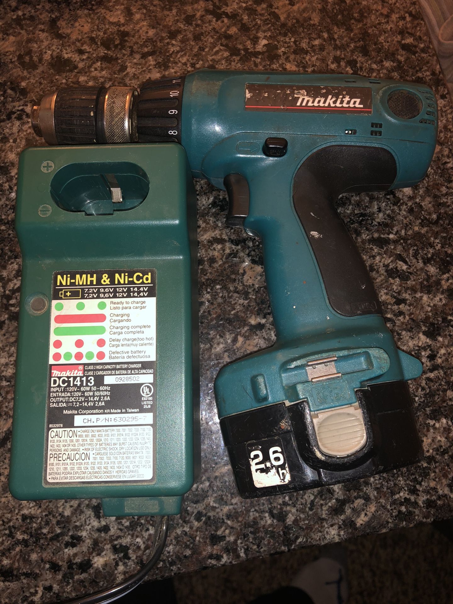 Makita 14.4 Drill, Battery, & Charger