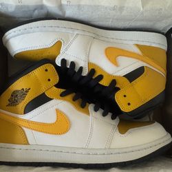 Jordan Mids And Flight