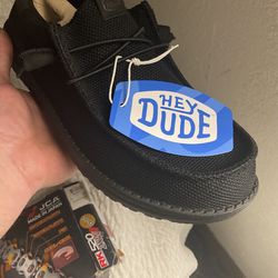 Hey dude shoes size 9