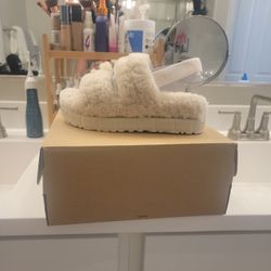 Fuzzy UGG Sandal Slipper