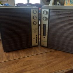 Vintage Electrophonic Radio/8 Track Player #T-17