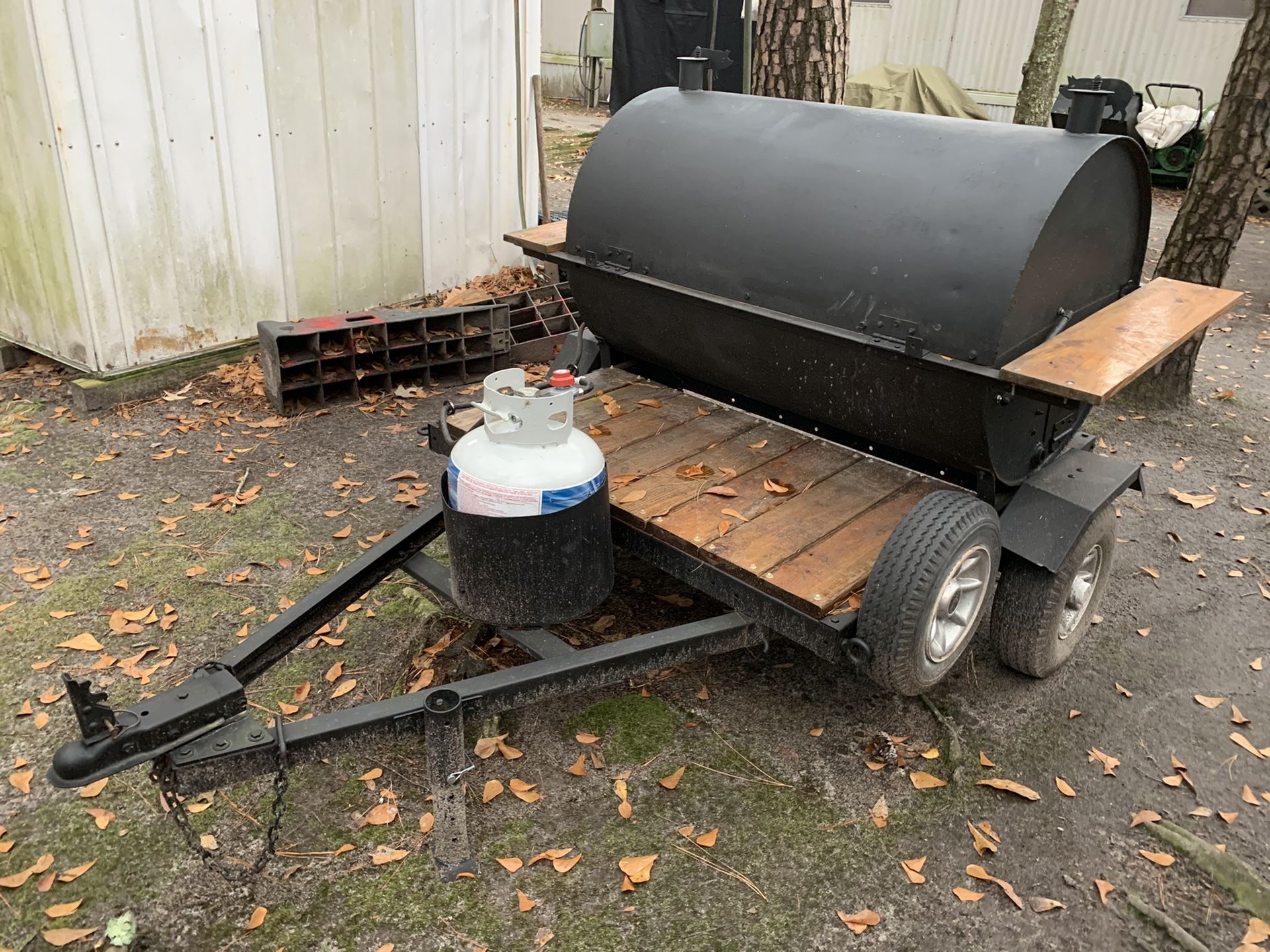 Pig cooker for Sale in Goldsboro, NC OfferUp