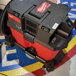 MILWAUKEE  M18 8 GALLON WET/ DRY VACUUM $2