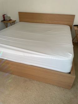 IKEA MALM King size bed frame w/ 4 storage boxes