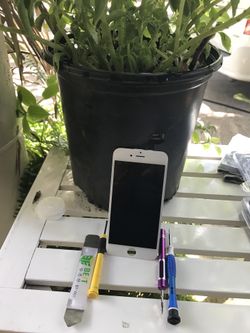 iphone 6s lcd/screen $55.00 installed