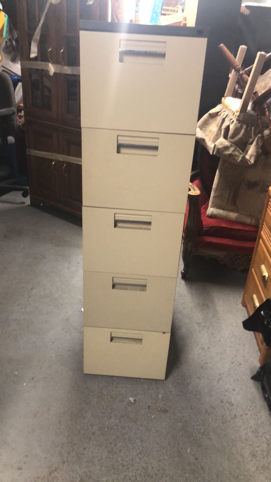 15”wx29”dx58”h Metal file cabinet