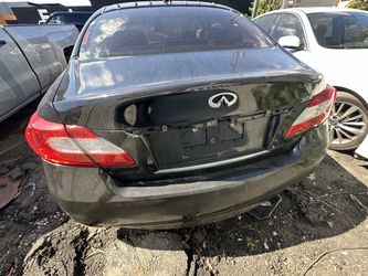 2011-2013 INFINITI M37 REAR BUMPER COVER WITHOUT SENSORS 