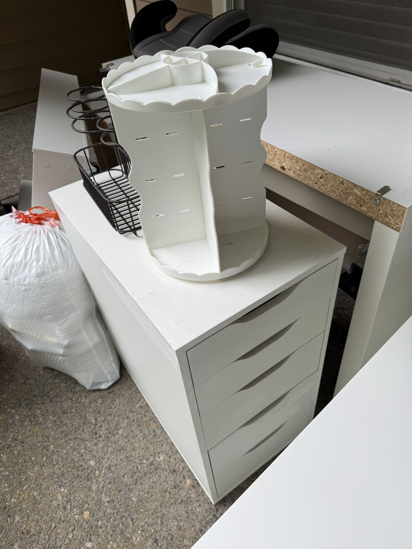 Free Furniture