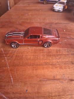 Hot Wheels Shelby GT500 Die-Cast Car
