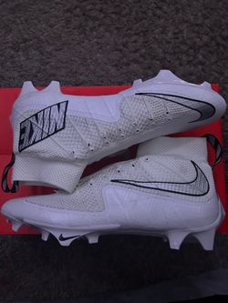 NIKE FLYNIT UNTOUCHABLE