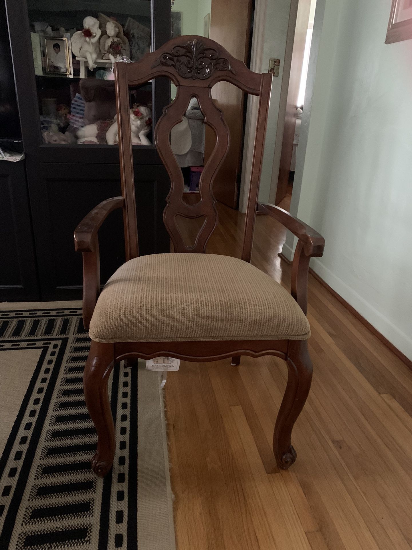 Antique Chair Looks 