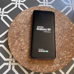 Samsung galaxy s9 (64gb) unlocked , sold with store warranty 