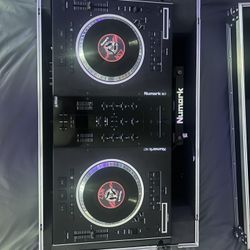 Numark NX7 