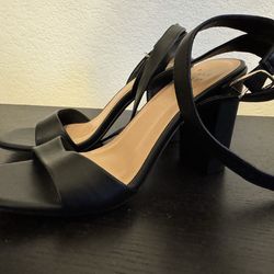 Black High Heels 9W