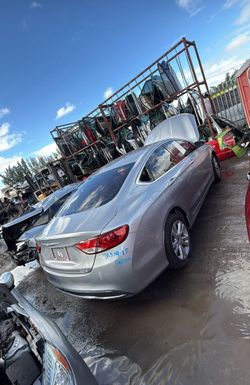 2015 Chrysler 200 Parts Out Para Piezas 