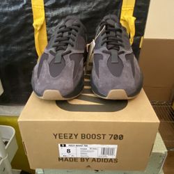 Adidas Yeezy 700 Utility Black