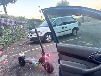Isinwheel GT4 off Road Electric Scooter Duel Motor w/ Charger