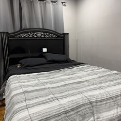 Black Queen Bedroom Set