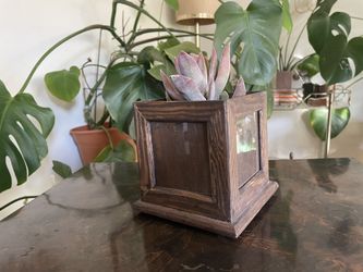 Vintage Rotating Photo Frame/Display Box