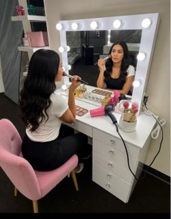 White Vanity Desk with Hollywood Mirror