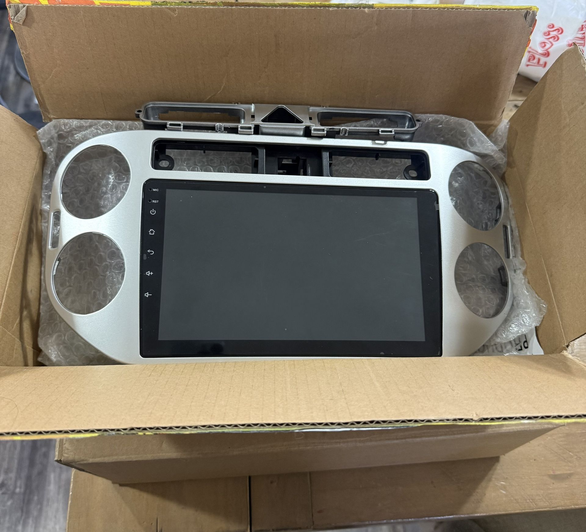 Volkswagen Tiguan Car Stereo 9” Bluetooth Screen