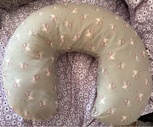 Nursing pillow