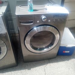 LG  Stackable Washer And Dryer