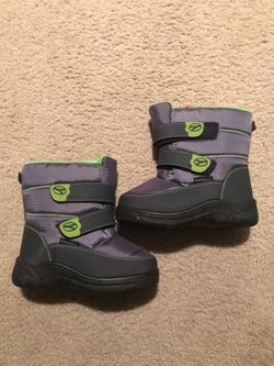 Brand new size 11 toddler boots