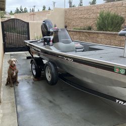 Bass tracker Boat 