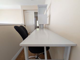 WHITE MODERN L SHAPED DESK WITH BOOKSHELF