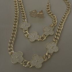 14 Gold Plate  Neckles Set 3 Pcs Brand New