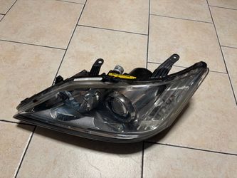 2010-2012 Lexus ES 350 Xenon HID Driver Left Headlight OEM