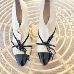 Manolo Blahnik Black Bow & Cream Pumps 