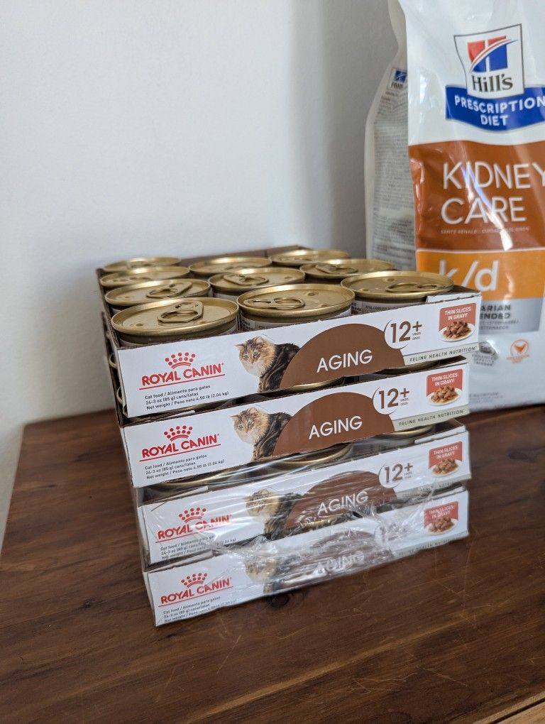 Royal Canin Cat Food, Canned, Aging (12+ Years Old)
