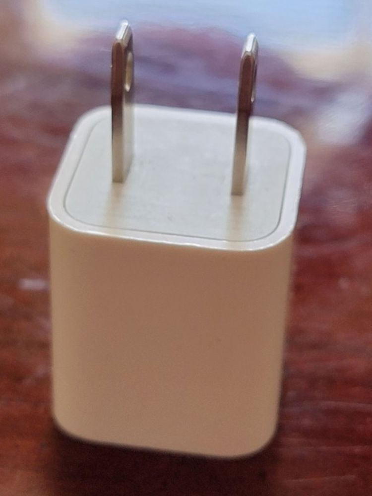 IPHONE BRICK CHARGER