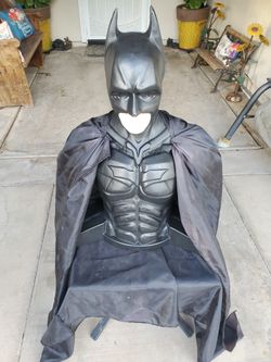 The Dark Knight Rises Batman Movie Mountain Dew Store Display Bust Rare!
Size. 32in tall by 24in wide by 15 in