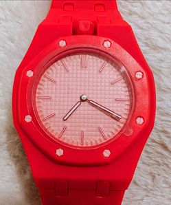 Red  Analog Wristwatch royal watch