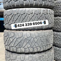Vendo Un Set De Llanta 35x12.50R20LT Marca NITTO 