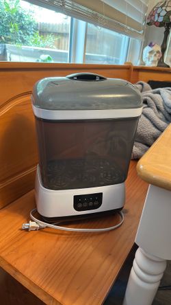 Baby bottle steamer/sanitizer
