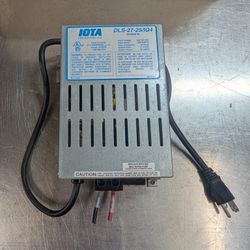 Iota Engineering Battery Charger/Power Supply DLS-27-25/IQ4 