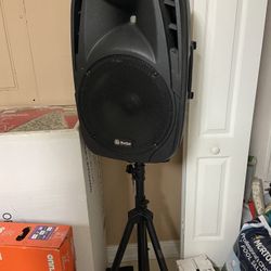 Irocker Party Box With Tripod