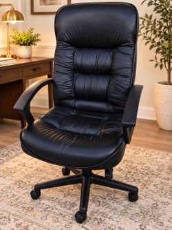 High Back Executive Office Chair Black Padded Swivel Rolling Desk Chair