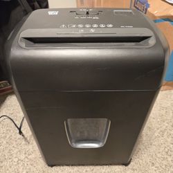 pen+GEAR Paper Shredder