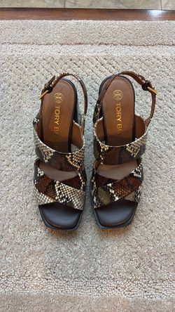 Tori Burch heels - size 8 Brown, cream and black snake pattern.