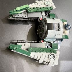 Lego Star Wars 2018 Yoda Star Ship! 