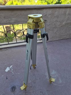 Topcon TP-100 aluminium tripod